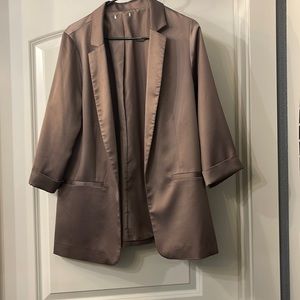 Maurice’s blazer size medium